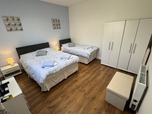 Annexe Bedroom 2- click for photo gallery